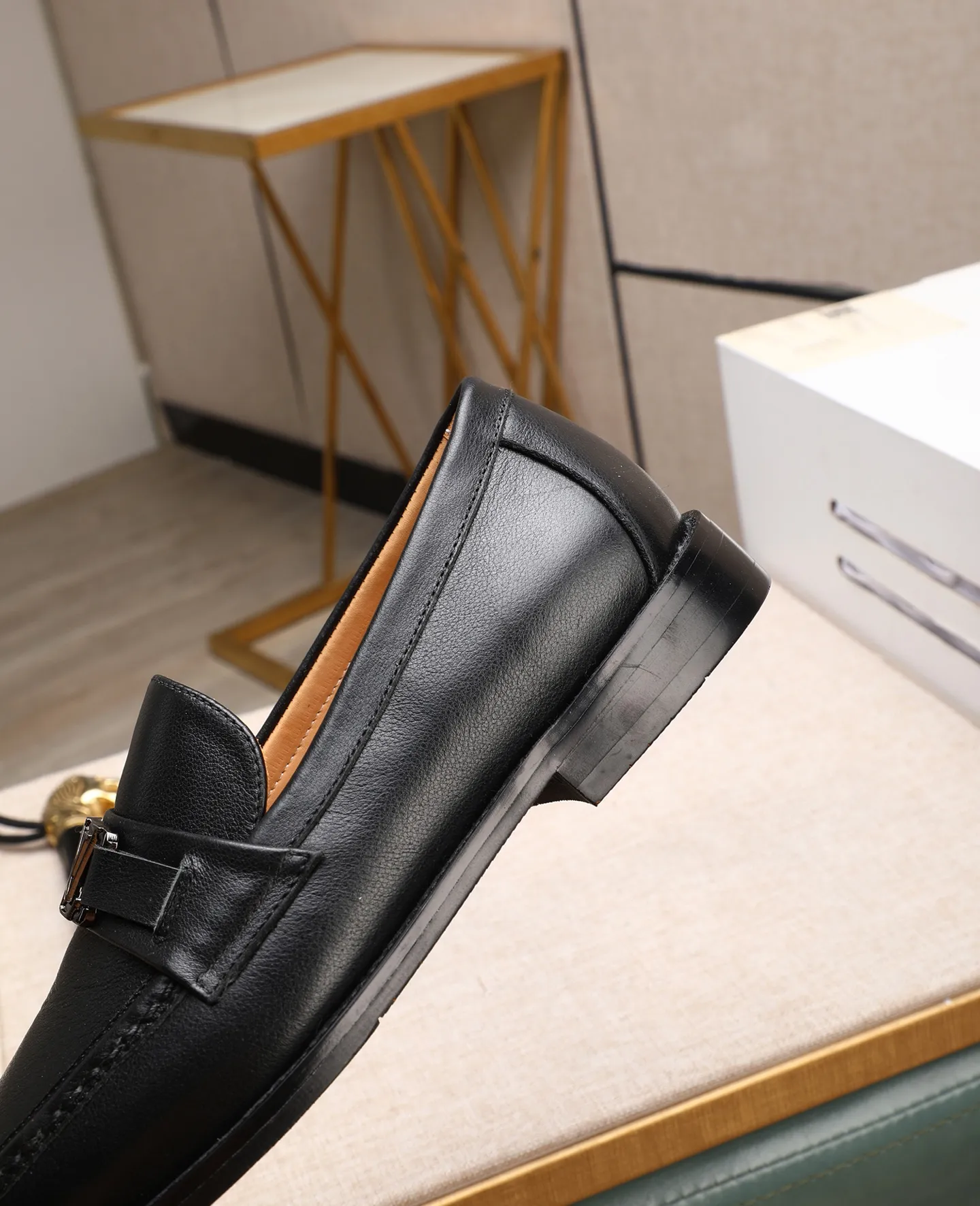 Men's shoes 💰480 📛📛(Niuli) high-end [LOUIS VUITTON】Louis Vuitton official website synchronizes new products👟Milan fashion catwalk style🇰🇾🇰🇾LV house logo, celebrity style, a must-have for fashionistas⚠️First-layer calfskin➕Cowhide lining➕Official website original original outsole👞Number 38-44